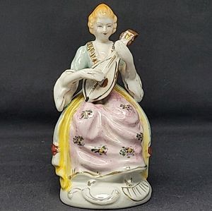 VINTAGE(BEFORE 1952)VICTORIAN FEMALE FIGURINE